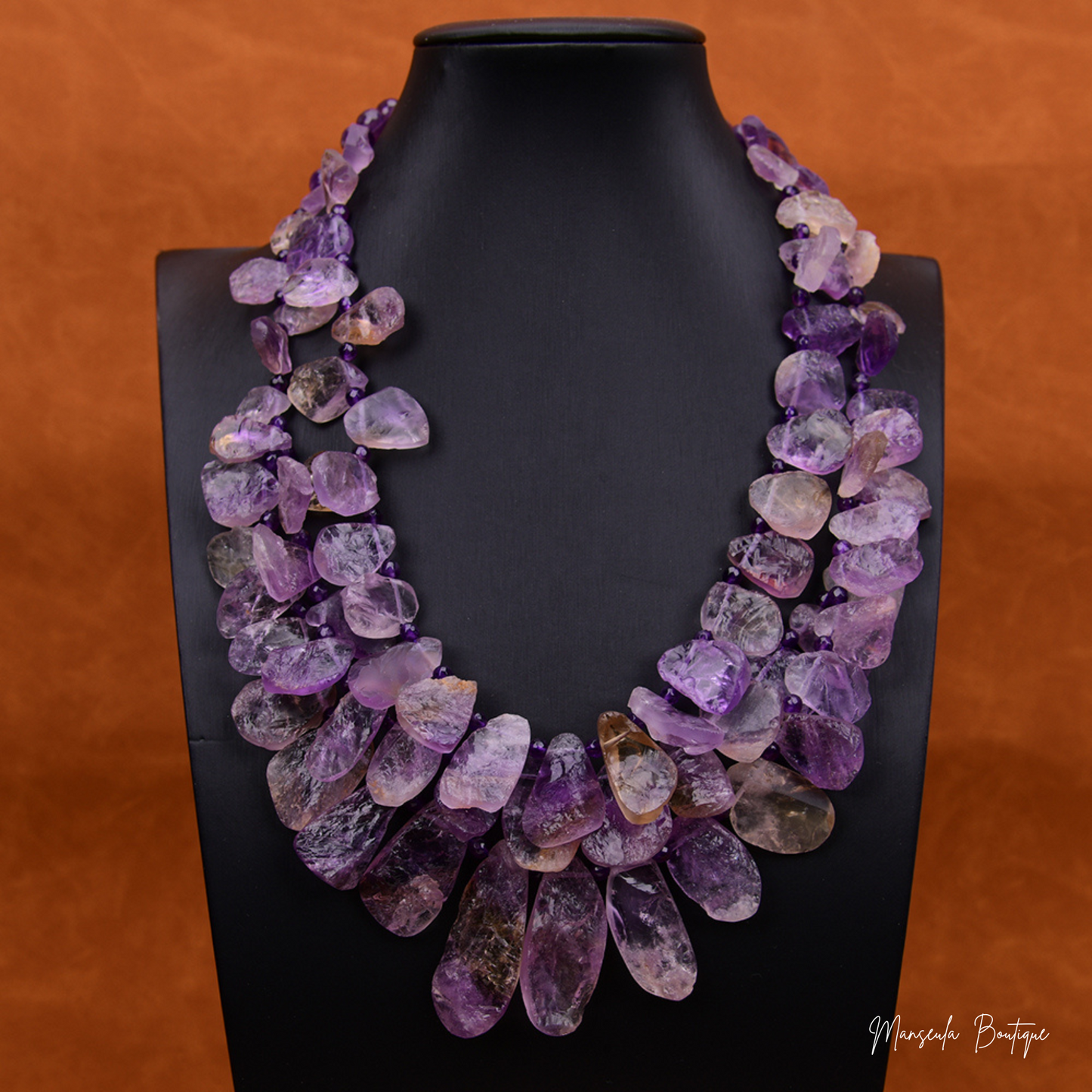 Collier en pierres naturelles Améthyste violette ronde à facettes, bonne qualité, haute brillance.